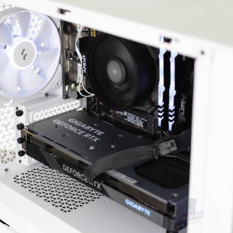 RTX 4060 8G | RYZEN 5600 6C/12T | 16GB DDR4 | 500GB NVME | WIN 11 PRO