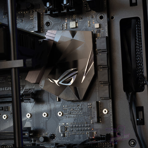 INTEL i5 7500 | GTX 1660 | 32GB DDR4 | 500GB SSD | WIN 11 PRO
