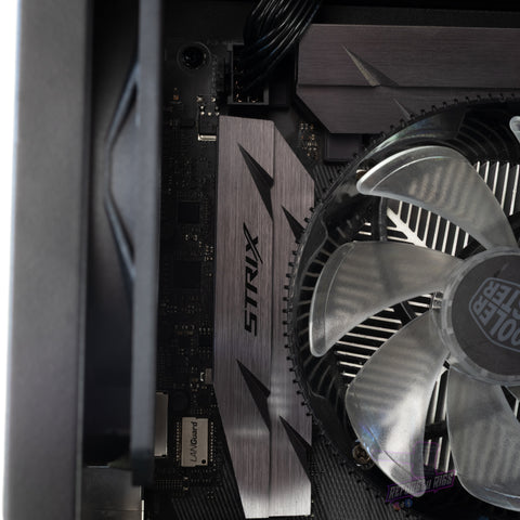 INTEL i5 7500 | GTX 1660 | 32GB DDR4 | 500GB SSD | WIN 11 PRO