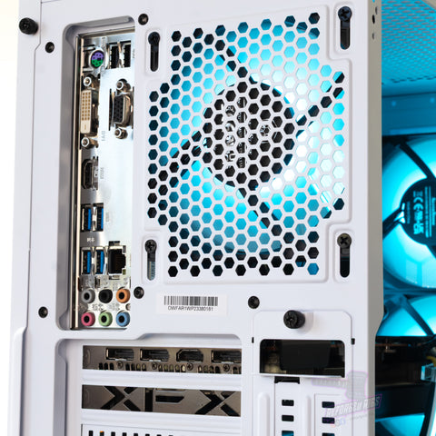 RX 6600XT 8GB | INTEL i5 6500 | 16GB DDR4 | 500GB SSD | WIN 11 PRO