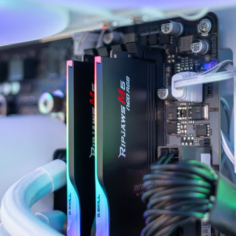 RYZEN 7700 8C/16T | RTX 3080 10GB | 32GB DDR5 6000 | 1TB NVME | WIN 11