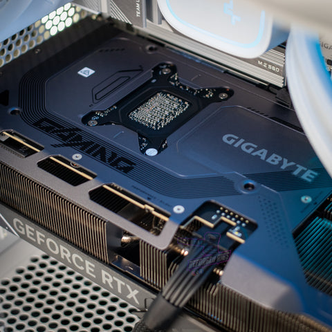 RYZEN 7800X3D | RTX 5070TI 16GB OC | 32GB 6000MHz | 1TB NVME | WIN 11 | ARGB
