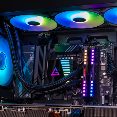 RTX 4080 OC 16GB | INTEL 14700F 20C/28T | 32GB DOMINATOR | 1TB NVME | 1000W GOLD | WIN 11