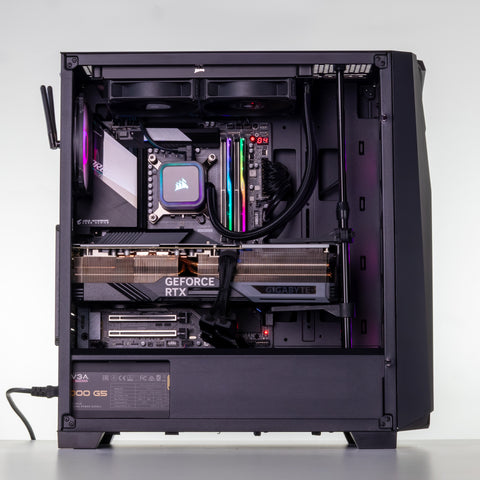 [USED] RX 4080 16GB | i7 13700KF 16C/24T 5.4GHz | 32GB DDR5 | 1TB NVME | WIN 11 | ARGB