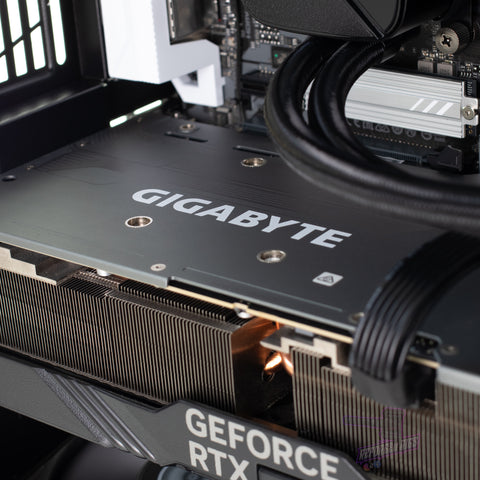 RTX 4080 16GB | RYZEN 7800X3D | 32GB DDR5 | 1TB NVME | WIN 11 PRO