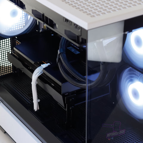 RTX 5070 12GB | Ryzen 7 7800X3D | 32GB DDR5 | 1TB NVMe | WIN 11 PRO