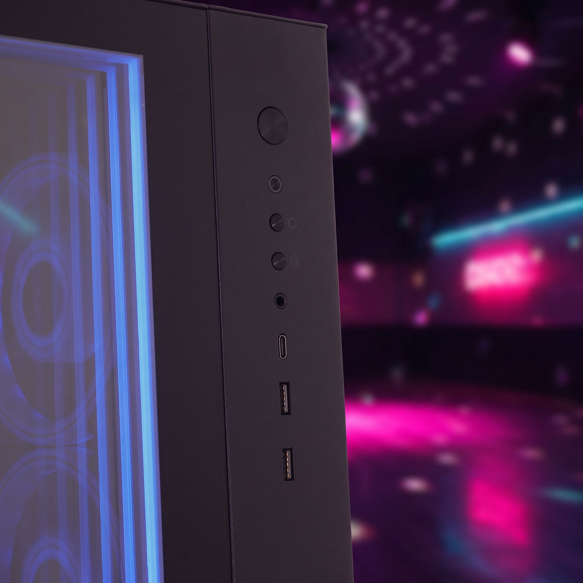 RTX 4070 12GB | RYZEN 5700X | 32GB DDR4 | 1TB NVME | WIN 11 PRO gaming PC
