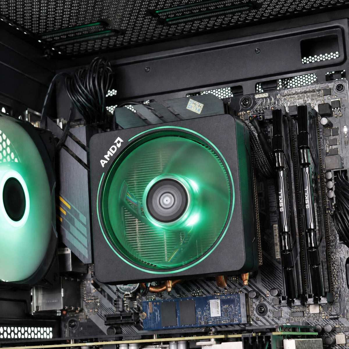 RX 7600 XT 16GB | RYZEN 5500X3D | 32GB DDR4 | 1TB NVME | WIN 11 PRO gaming PC