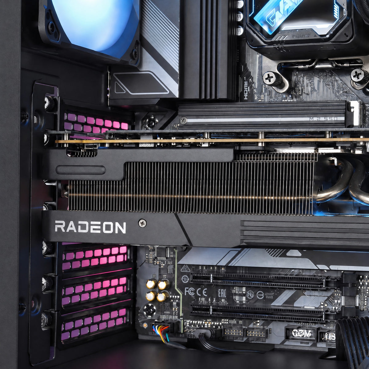 RX 7900 XTX 24GB | RYZEN 7700X | 32GB DDR5 | 1TB NVME | WIN 11 PRO gaming PC